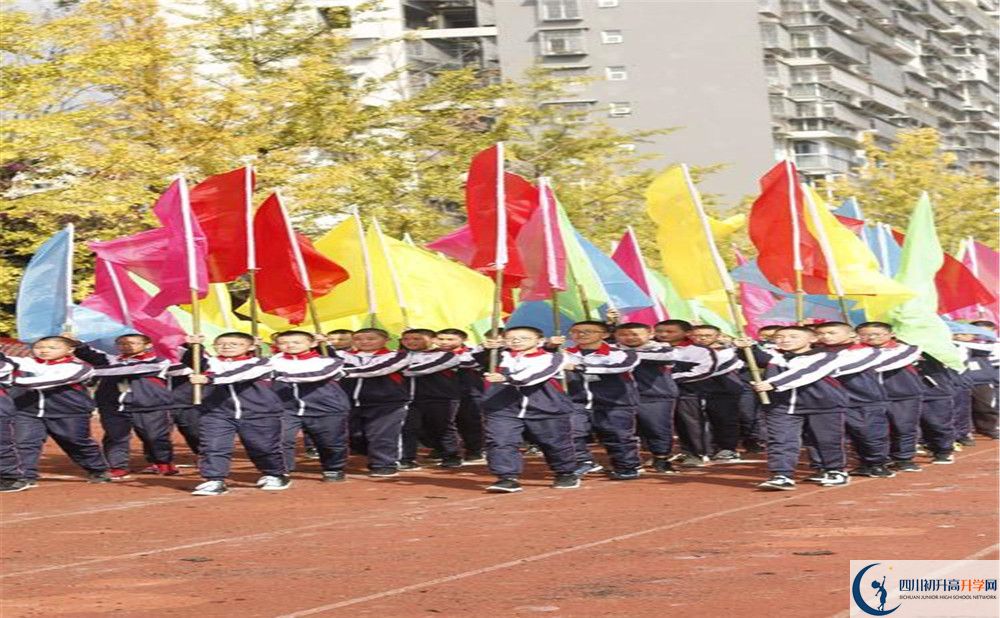 大邑中學(xué)實(shí)驗(yàn)班學(xué)費(fèi)貴嗎？