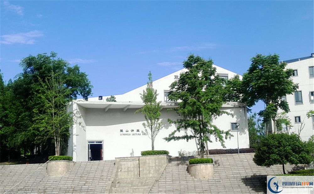 成都實(shí)驗(yàn)外國(guó)語(yǔ)學(xué)校（西區(qū)）在校學(xué)生總?cè)藬?shù)是多少？