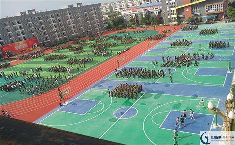 成都鐵路中學(xué)2020年高考人數(shù)是多少？