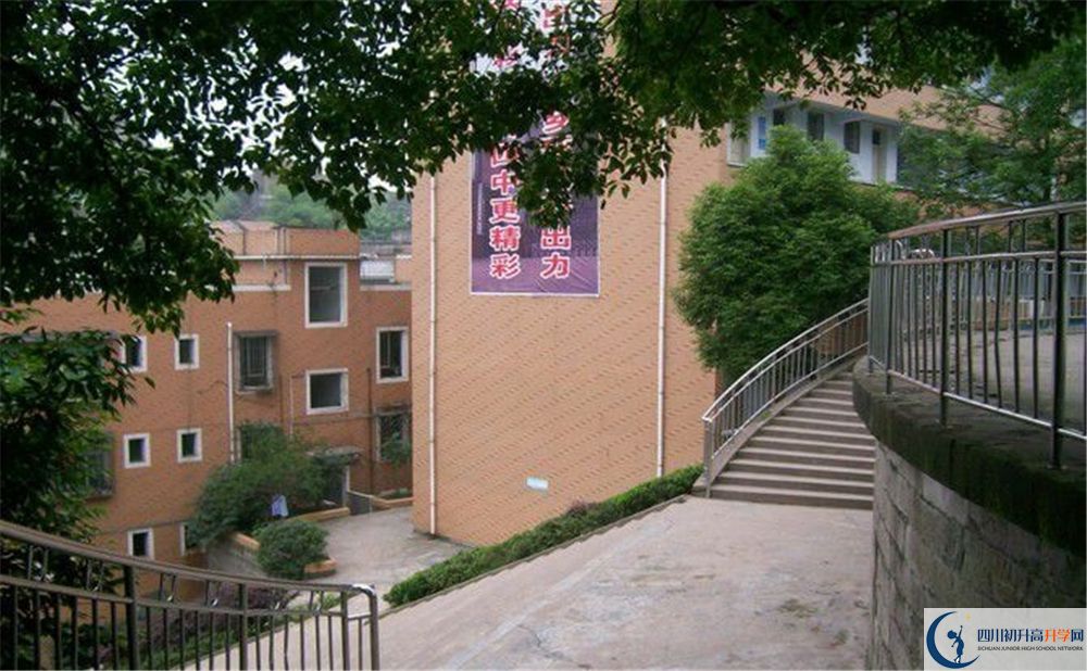 江安縣第四中學(xué)今年的錄取條件是否有變化？