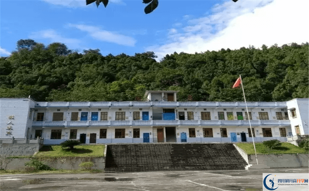 閬中市二龍中學(xué)高三診斷考試時(shí)間怎么安排？