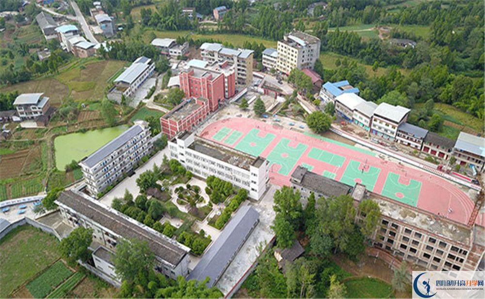 2020年曾口中學初升高考試時間是否有調(diào)整？