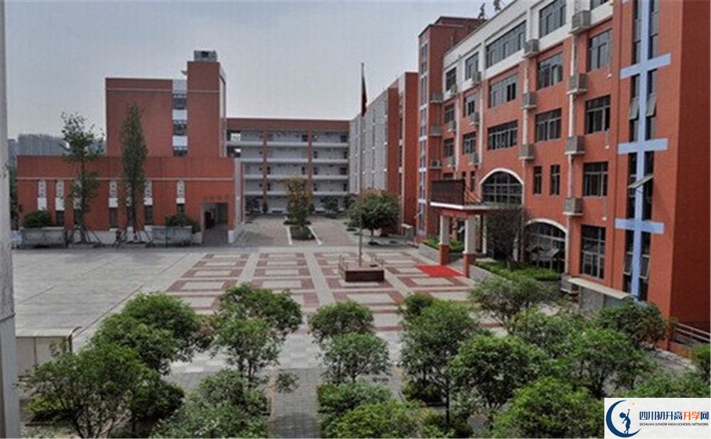 成都市川化中學(xué)地址在哪？